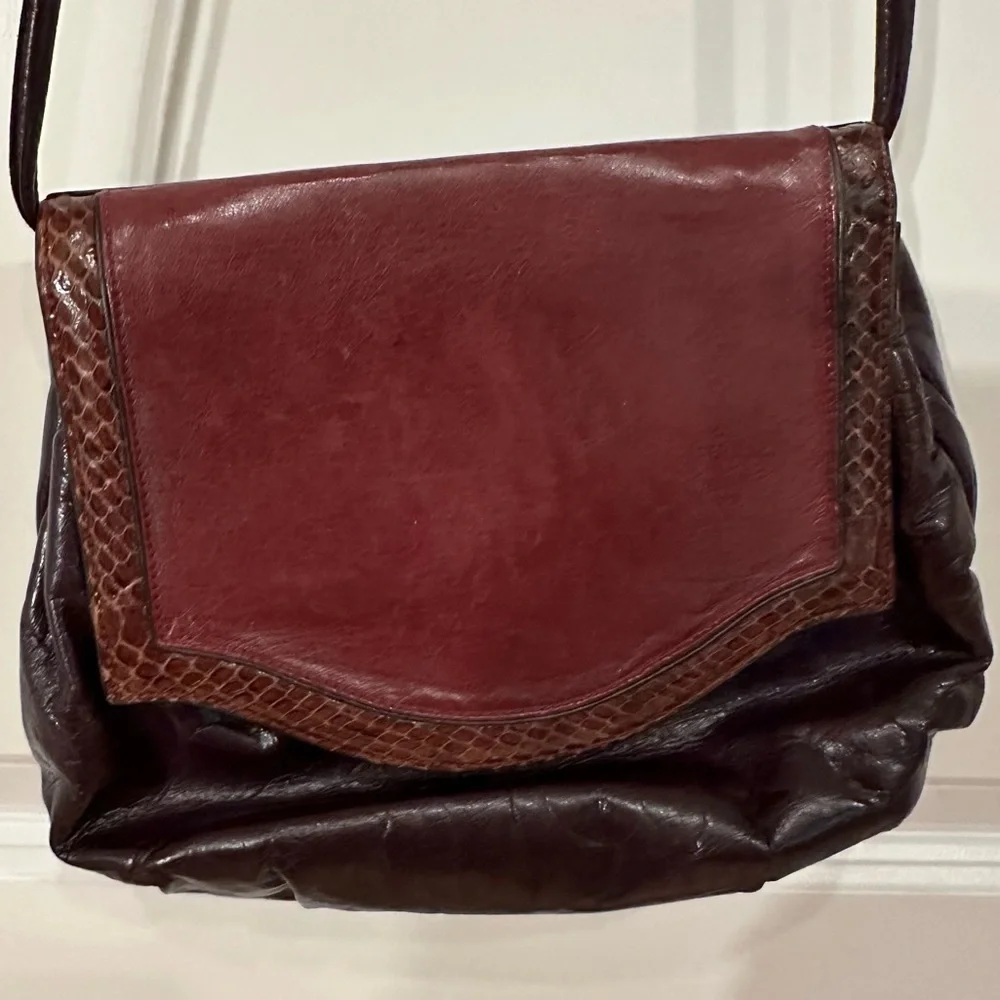 Vintage Ottorino Bossi iItalian Leather Crossbody Purse Small Handbag Purple Bag